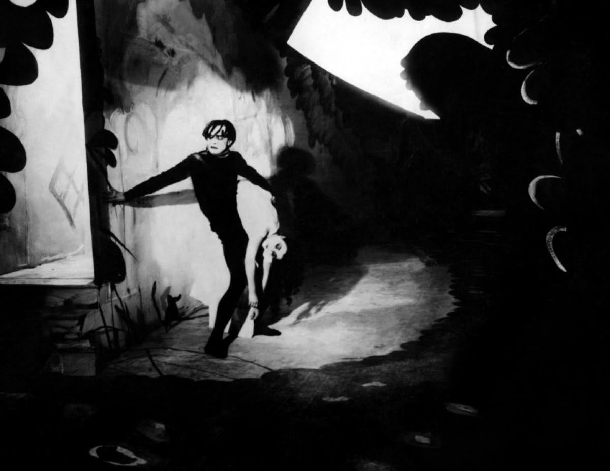 Expressionismo Alemão - O Gabinete do Dr. Caligari (1920) Direção: Robert Wiene